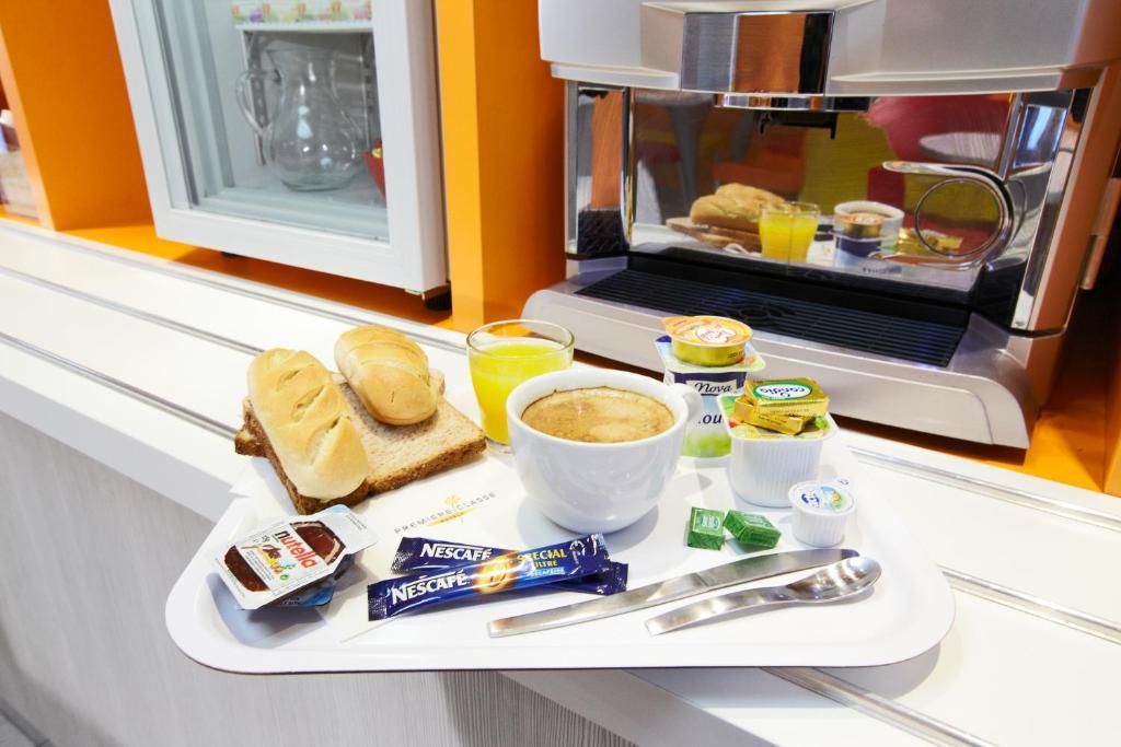 Premiere Classe Montreuil Zewnętrze zdjęcie A typical breakfast at a hotel